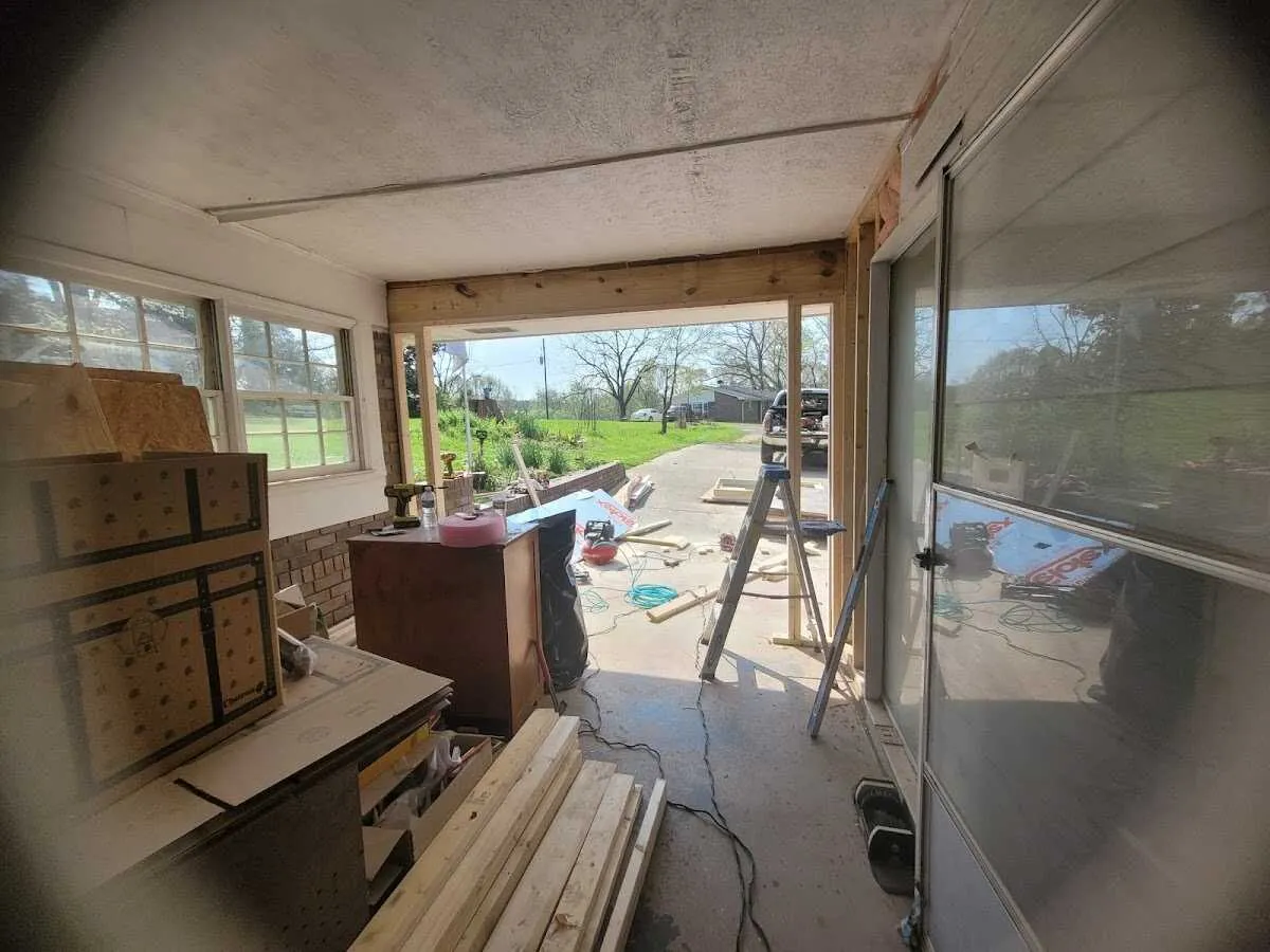 Air movers and dehumidifier for Water Mitigation Services in Seguin